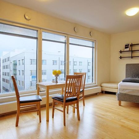 Studio Apartment In Quiet Heart Of Everything Tallinn Kültér fotó