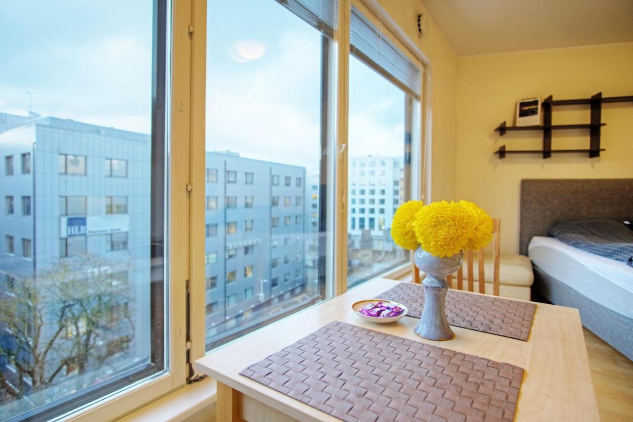 Studio Apartment In Quiet Heart Of Everything Tallinn Kültér fotó