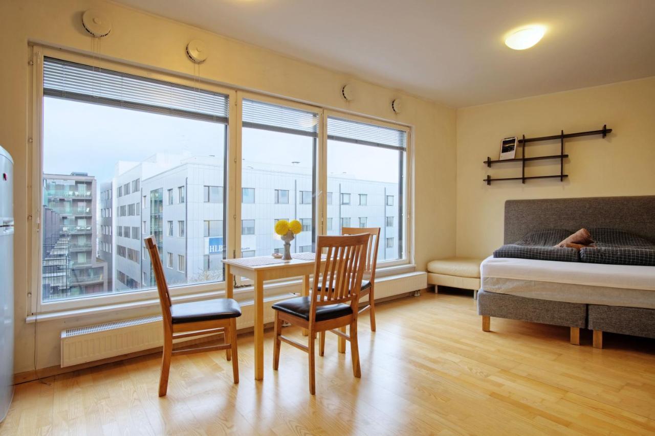 Studio Apartment In Quiet Heart Of Everything Tallinn Kültér fotó