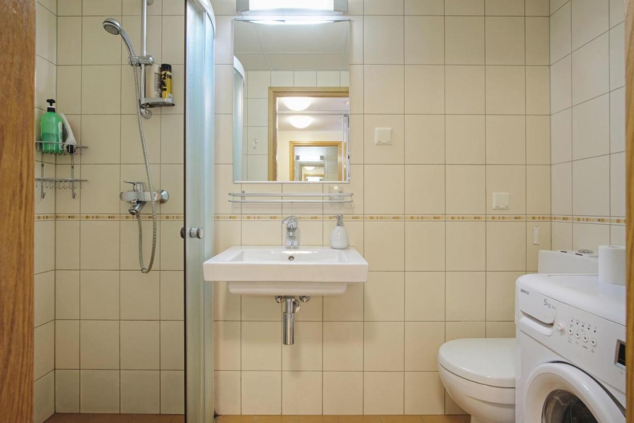 Studio Apartment In Quiet Heart Of Everything Tallinn Kültér fotó